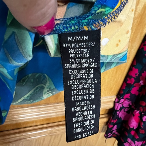 Men’s Hawaiian/Beach Button Down Shirt - Picture 4 of 4